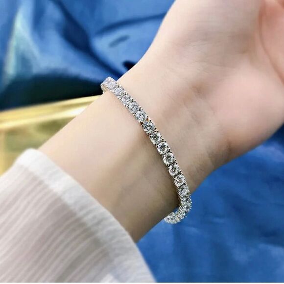 💛 18k White Gold Plated 925 CZ Tennis Bracelet - Picture 12 of 12